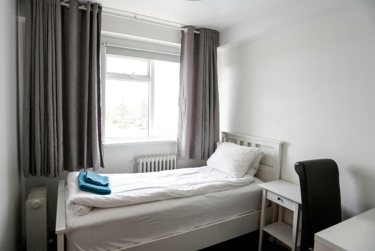 Guesthouse Summerday Reykjavik Ngoại thất bức ảnh